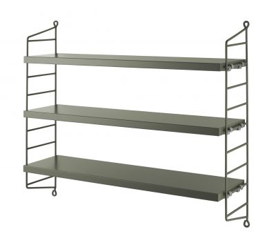 String Pocket Regal in Salbei: Modernes Wandregal mit drei Regalböden für stilvolle Aufbewahrung.